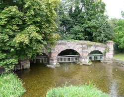 Bridge at Farningham Wallpaper