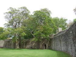 Loch Leven Castle Wallpaper