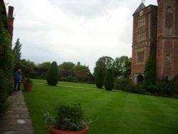 Sissinghurst Castle Gardens Wallpaper