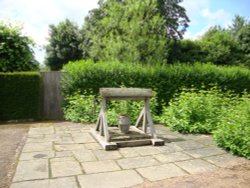 Sissinghurst Castle Gardens Wallpaper