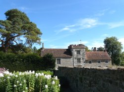 Ightham Mote Wallpaper