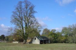 An old barn at Hampton Gay, Oxfordshire Wallpaper