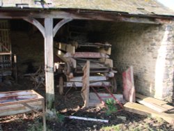 Old barn and farming implements at Hampton Gay, Oxfordshire Wallpaper