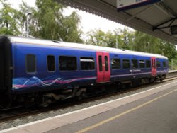 Evesham, a train at the railway station Wallpaper