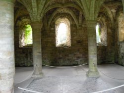 Buildwas Abbey ruins, the chapter-house Wallpaper