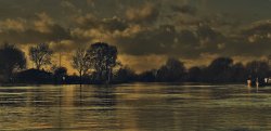 Trent Evening at Trent Lock, Long Eaton Wallpaper