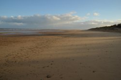 A quiet morning on Holme beach Wallpaper