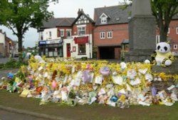 Madeleine McCann's Memorial in Rothley Wallpaper