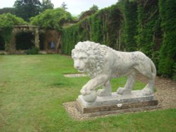 Hever Castle Lion Wallpaper