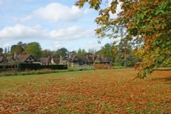 Hever Castle Grounds Wallpaper