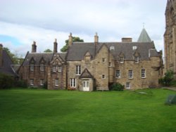 Old Coates House near St Mary's Cathedral Wallpaper