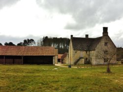 Woolsthorpe Manor Wallpaper