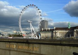 Victoria Embankment, London Wallpaper