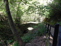 The Old Stone Bridge. Wallpaper