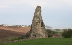 Hadleigh Castle and Ruins Wallpaper