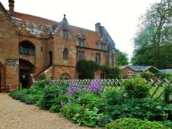 Abbey Gatehouse, Stoneleigh Wallpaper