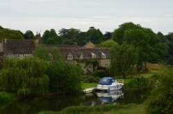 River Nene, Wansford Wallpaper