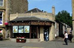 Louivans & The Bottle Shop Wallpaper