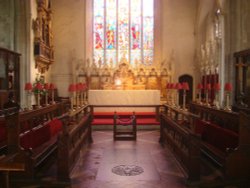 St Peter and St Paul's Church altar Wallpaper