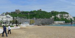 The beach at Dover, Kent Wallpaper