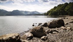 Derwentwater, Victoria Bay, south Wallpaper