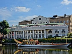 Royal barge 'Gloriana' at  St Katharine Docks Wallpaper