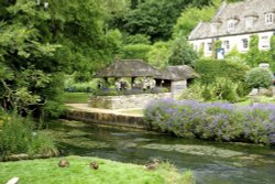 Bibury, Gloucestershire Wallpaper