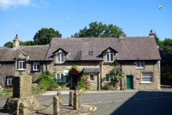 Castleton, Derbyshire Wallpaper