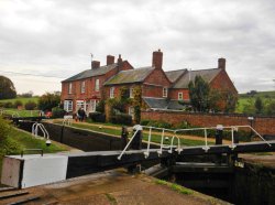 Braunston Wallpaper