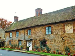 Cottages, Braunston Wallpaper