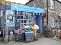 'Stowaway Tea Shoppe' at Port Isaac Wallpaper