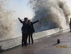 High Tide in Lowestoft Wallpaper