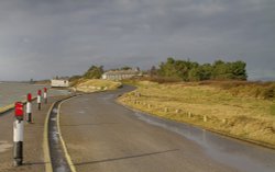 Road leading to Coastguard Cottages, Lepe Wallpaper