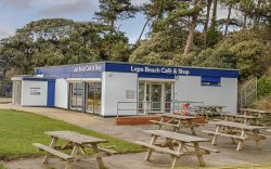 Lepe Cafe and Shop Wallpaper