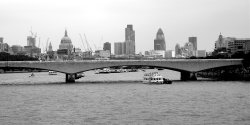 The River Thames and London Skyline Wallpaper