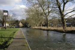 The river Darent and Ford Wallpaper