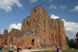 Kenilworth Castle Wallpaper