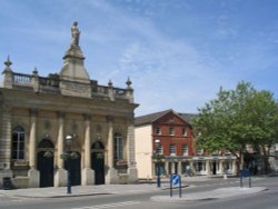 Devizes - Center of Town - June 2003 Wallpaper