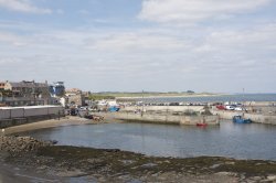 Seahouses harbour Wallpaper