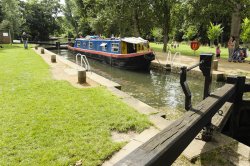 Narrow Boat on River Wey – Guildford Wallpaper