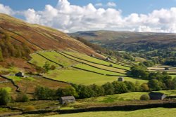Fields and Fells of Yorkshire Dales Wallpaper