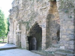 Knaresborough Castle Ruins (2) Wallpaper