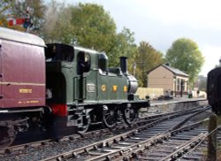 Bronwydd Arms Station with GWR 1470 Wallpaper