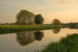 Ferry Meadows Country Park Wallpaper