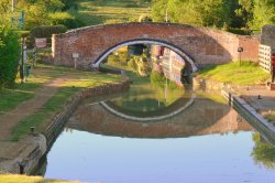 Folly Bridge Wallpaper