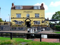 The Steamboat public house at Trent Lock, Sawley, Derbyshire Wallpaper