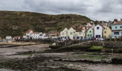 The Tides Out, Staithes, North Yorkshire Wallpaper