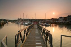 The Albert Strange pontoons , Scarborough . Wallpaper