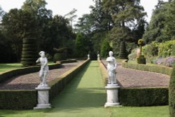 The Long Garden, Cliveden Wallpaper