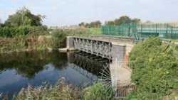 Mullicourt Aqueduct, Middle Level Navigations Wallpaper